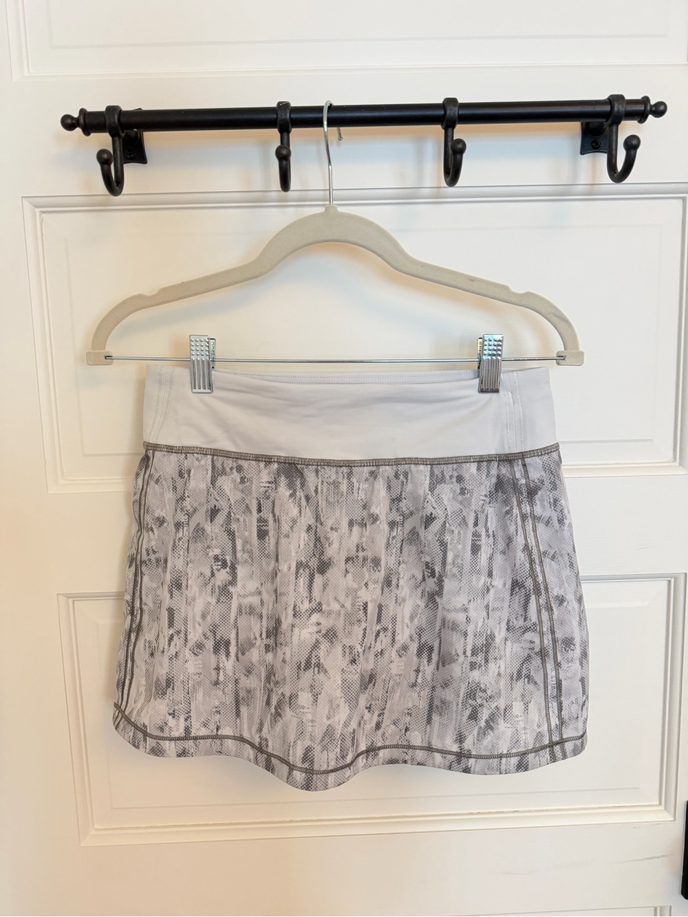 lululemon athletica Gray Printed skort